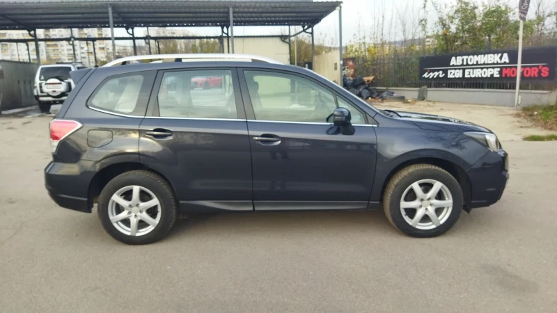 Subaru Forester 2.0i facelift Швейцария, снимка 4 - Автомобили и джипове - 52513332
