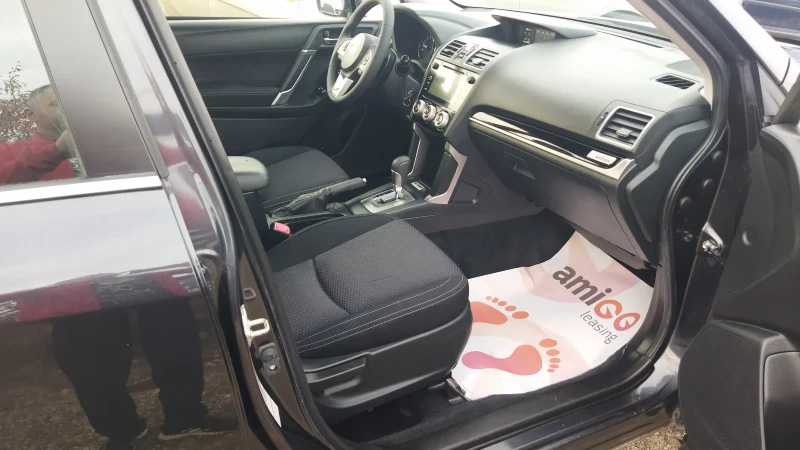 Subaru Forester 2.0i facelift Швейцария, снимка 11 - Автомобили и джипове - 52513332