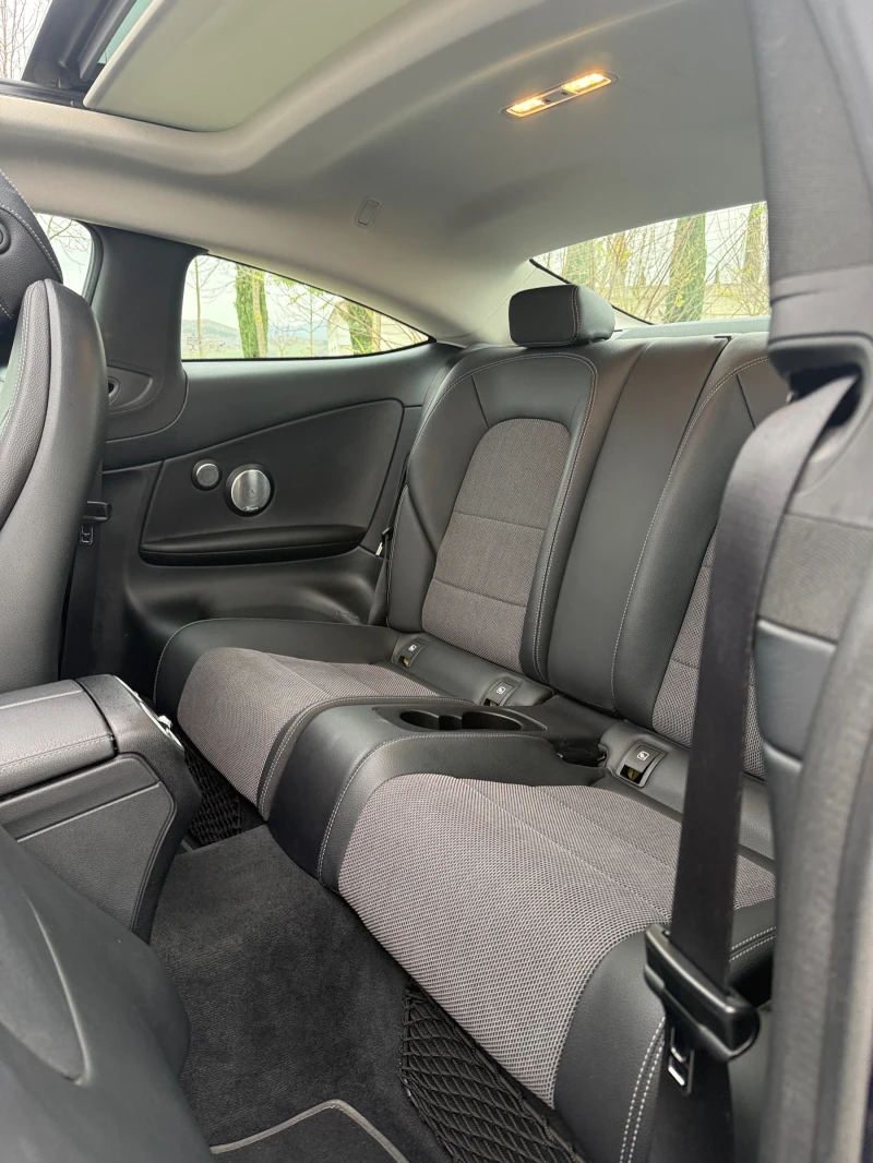 Mercedes-Benz C 200, снимка 10 - Автомобили и джипове - 52532628