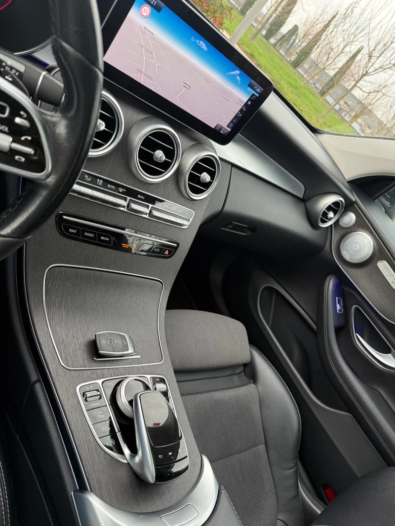 Mercedes-Benz C 200, снимка 9 - Автомобили и джипове - 52532628