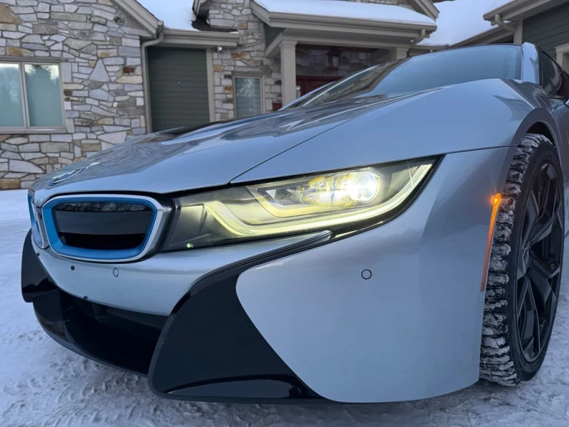 BMW i8 * 2dr Cpe * CARFAX * БЕЗ ПЪРВОНАЧАЛНА ВНОСКА, снимка 2 - Автомобили и джипове - 53463782