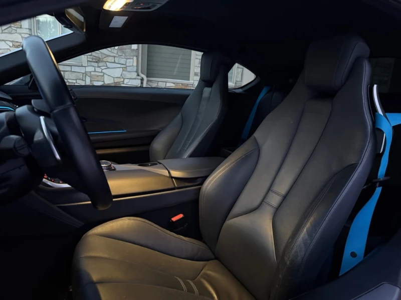 BMW i8 * 2dr Cpe * CARFAX * БЕЗ ПЪРВОНАЧАЛНА ВНОСКА, снимка 15 - Автомобили и джипове - 53463782