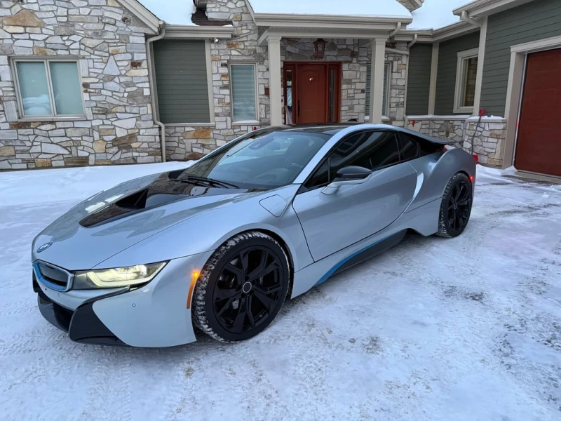 BMW i8 * 2dr Cpe * CARFAX * БЕЗ ПЪРВОНАЧАЛНА ВНОСКА, снимка 17 - Автомобили и джипове - 53463782