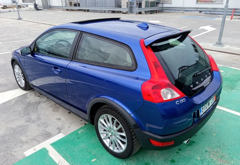 Volvo C30 D5 R-Design Автоматик, снимка 8 - Автомобили и джипове - 53563326