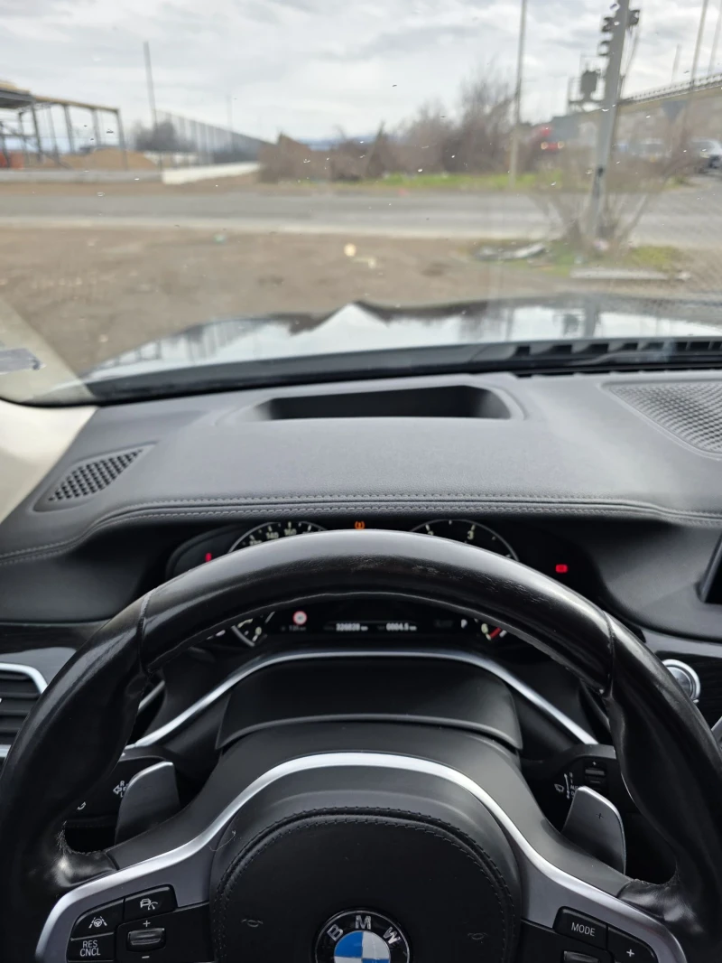 BMW 730 Ем пакет X drive, снимка 14 - Автомобили и джипове - 53576301