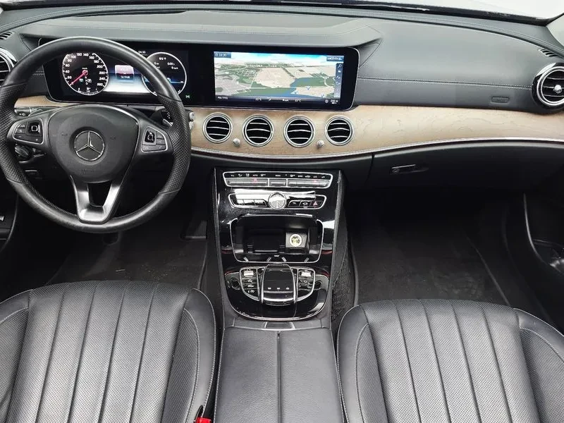 Mercedes-Benz E 300  4Matic Exclusive   , снимка 7 - Автомобили и джипове - 55136806
