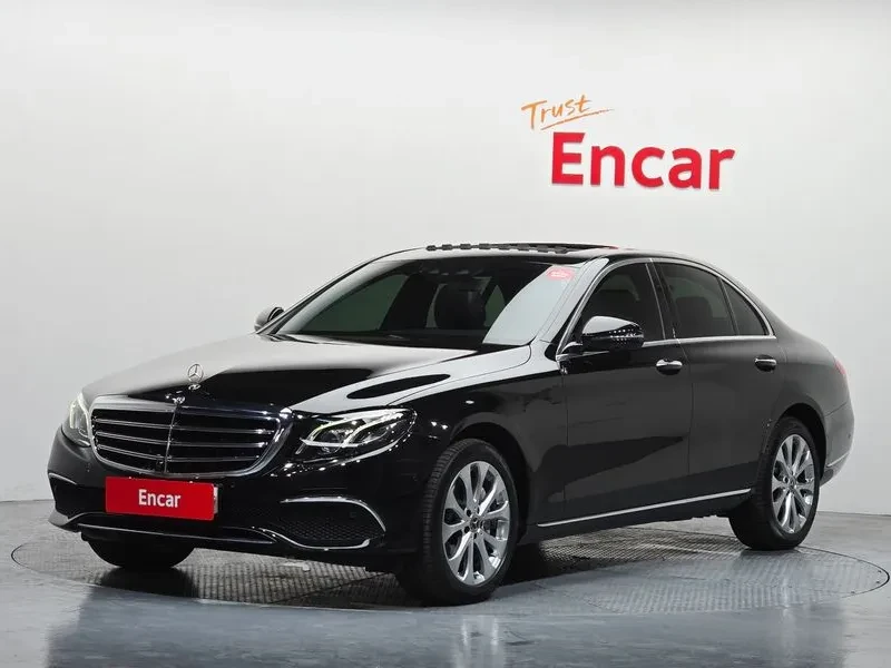 Mercedes-Benz E 300  4Matic Exclusive   