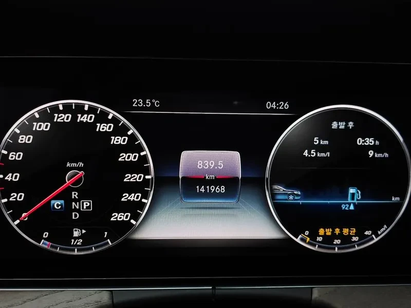 Mercedes-Benz E 300  4Matic Exclusive   , снимка 8 - Автомобили и джипове - 55136806