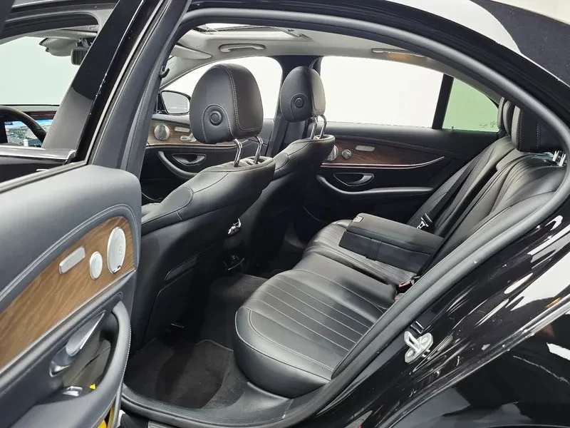 Mercedes-Benz E 300  4Matic Exclusive   , снимка 11 - Автомобили и джипове - 55136806