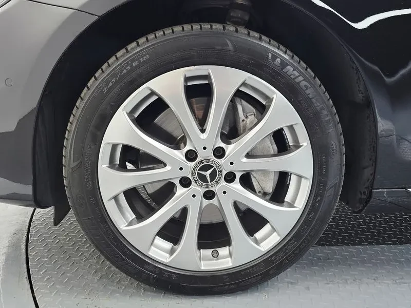Mercedes-Benz E 300  4Matic Exclusive   , снимка 5 - Автомобили и джипове - 55136806