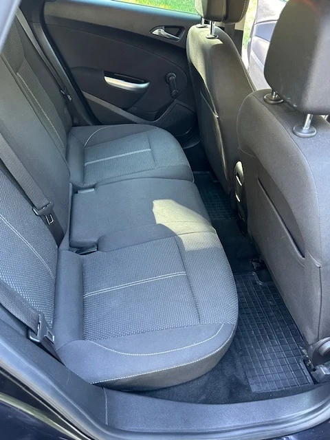 Opel Astra Sport Tourer LPG, снимка 17 - Автомобили и джипове - 55890075