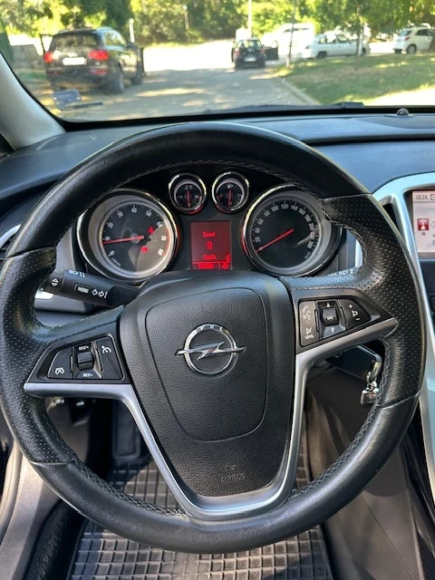 Opel Astra Sport Tourer LPG, снимка 13 - Автомобили и джипове - 55890075