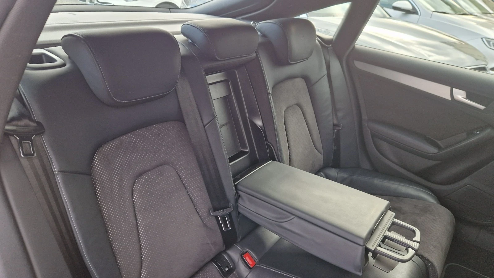 Audi A5 3.0i-272.44 | Mobile.bg   12