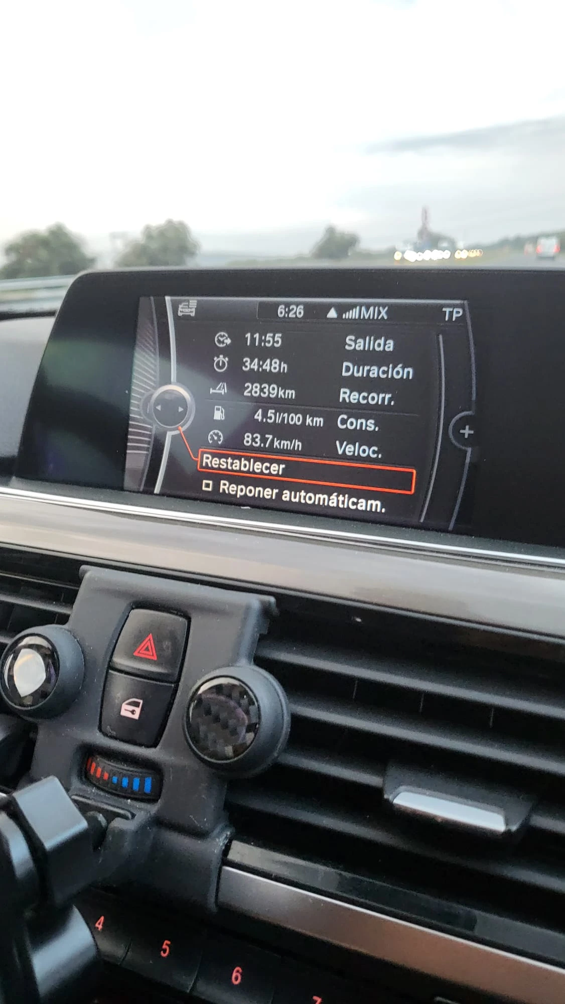 BMW 320 eficcent dinamic - изображение 8