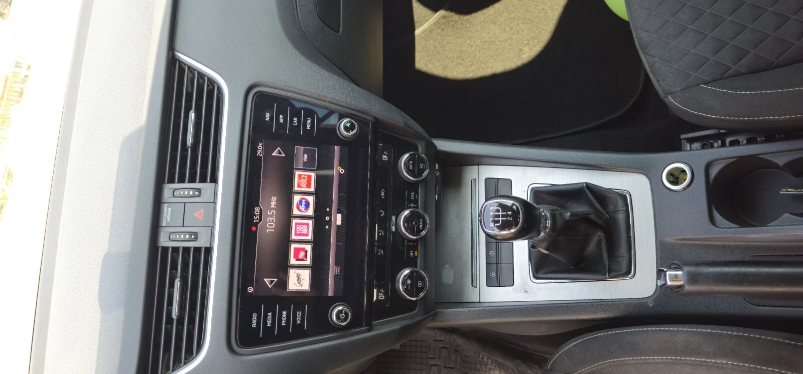 Skoda Octavia 1.6TDI 2018 115h.p. NAVI  - изображение 9