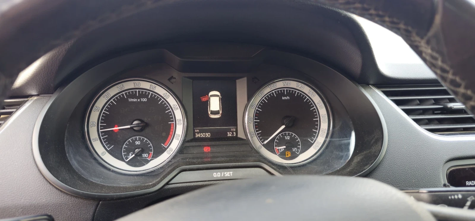 Skoda Octavia 1.6TDI 2018 115h.p. NAVI  - изображение 8