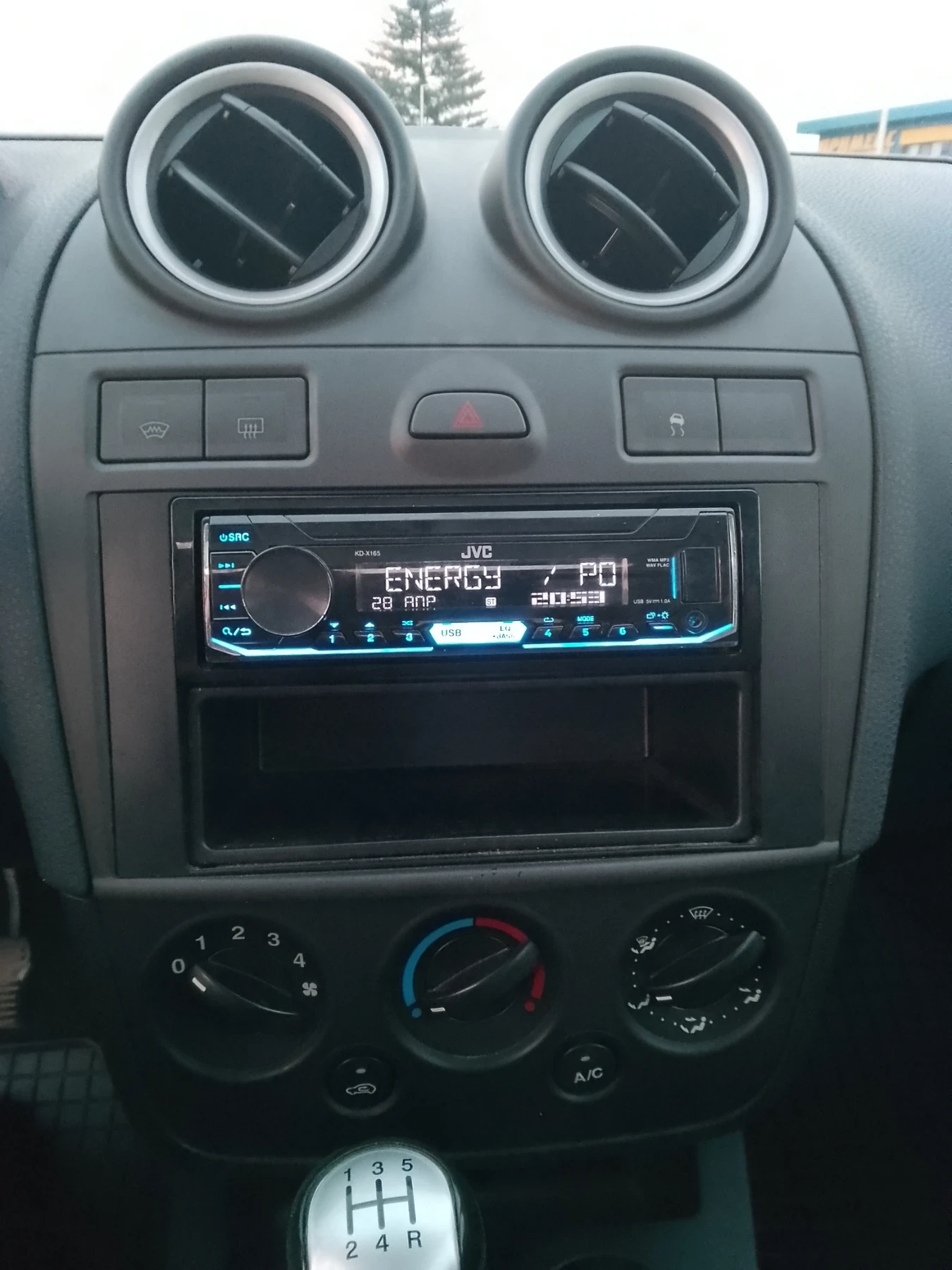 Ford Fiesta  - изображение 6