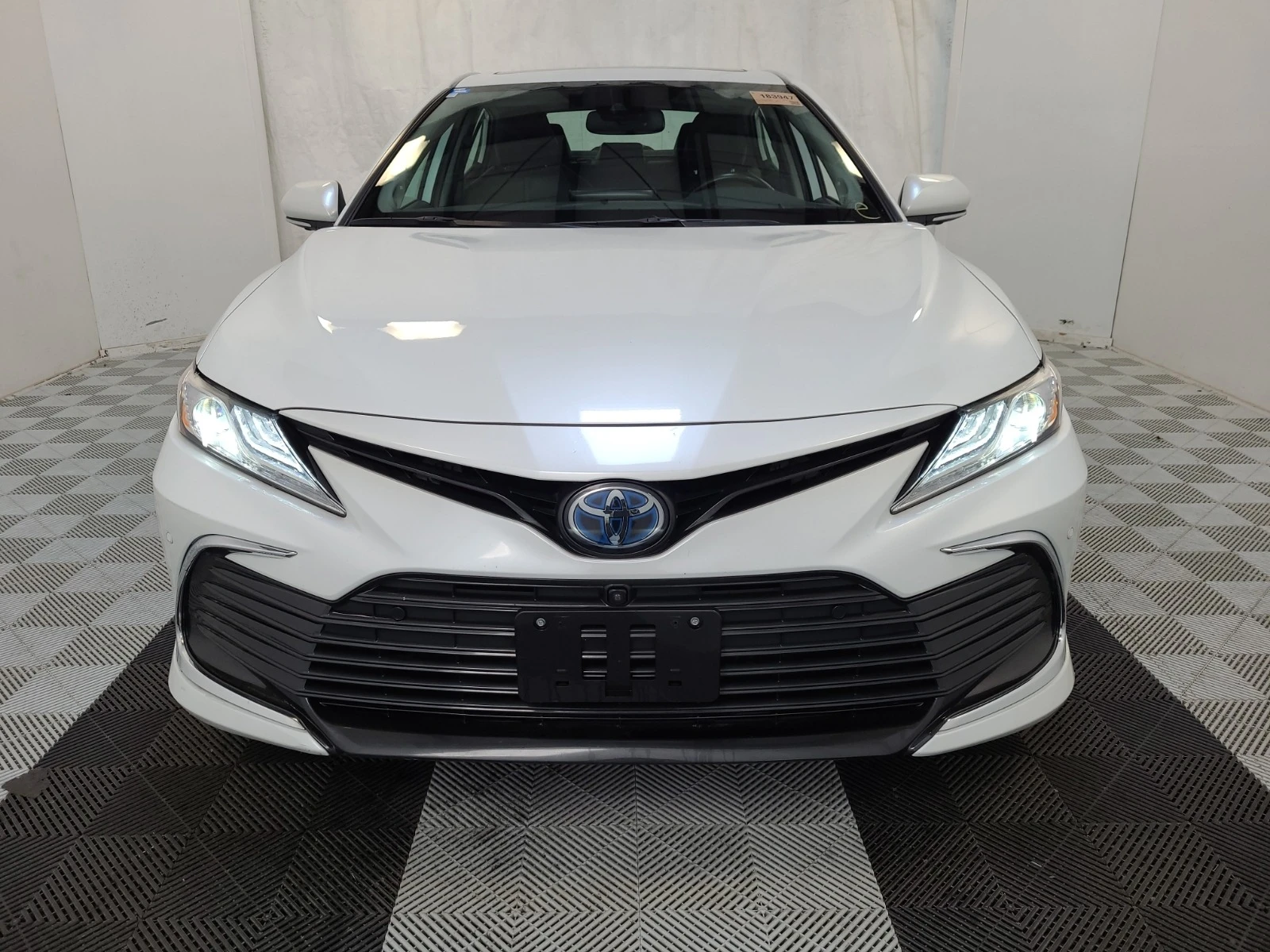 Toyota Camry XLE * * CARFAX * * АВТО КРЕДИТ * *  - изображение 2