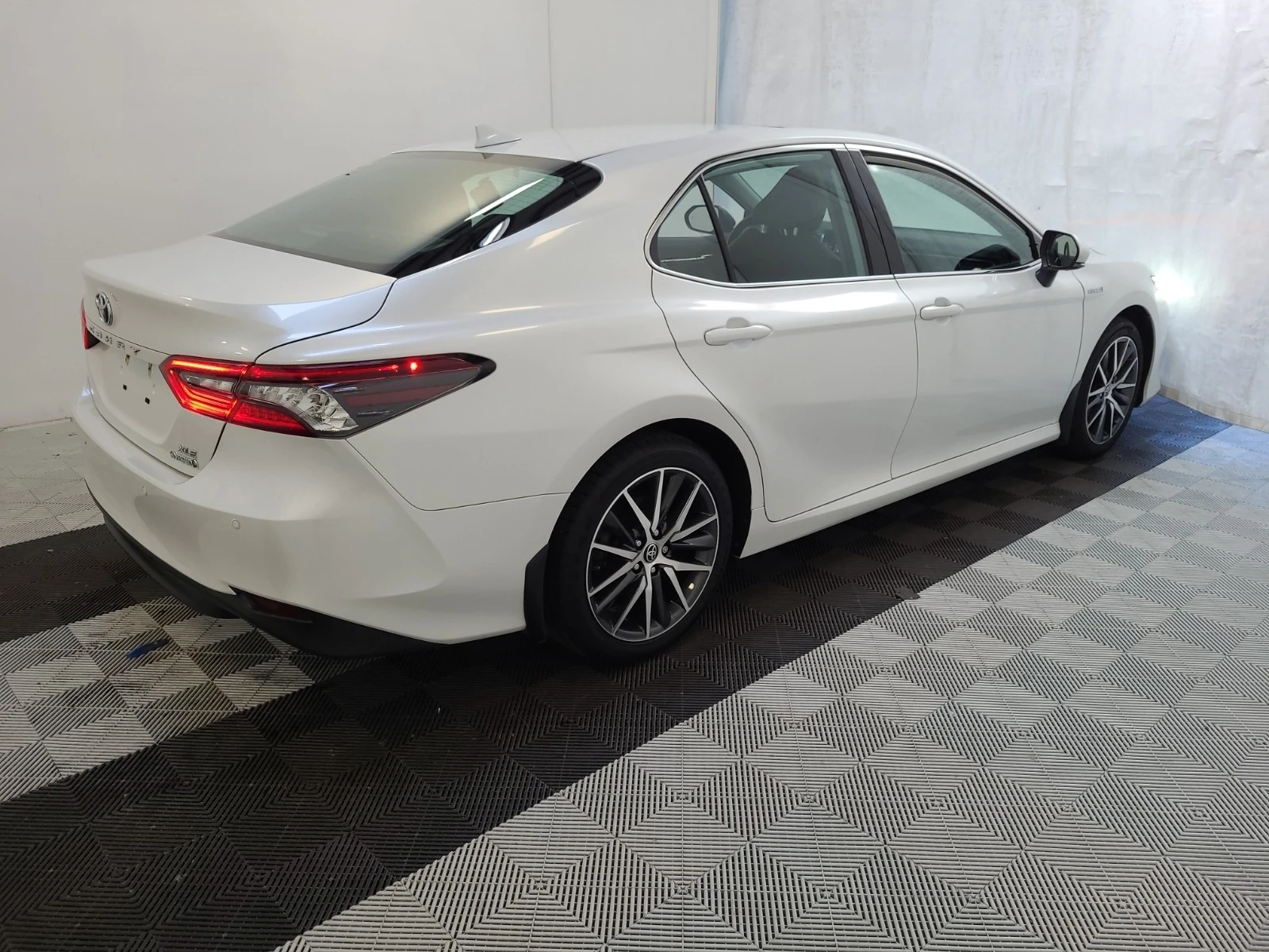 Toyota Camry XLE * * CARFAX * * АВТО КРЕДИТ * *  - изображение 4