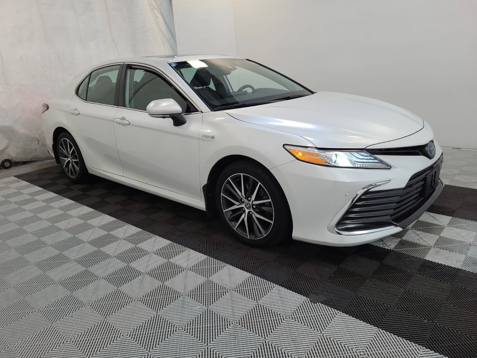 Toyota Camry XLE * * CARFAX * * АВТО КРЕДИТ * *  - изображение 3