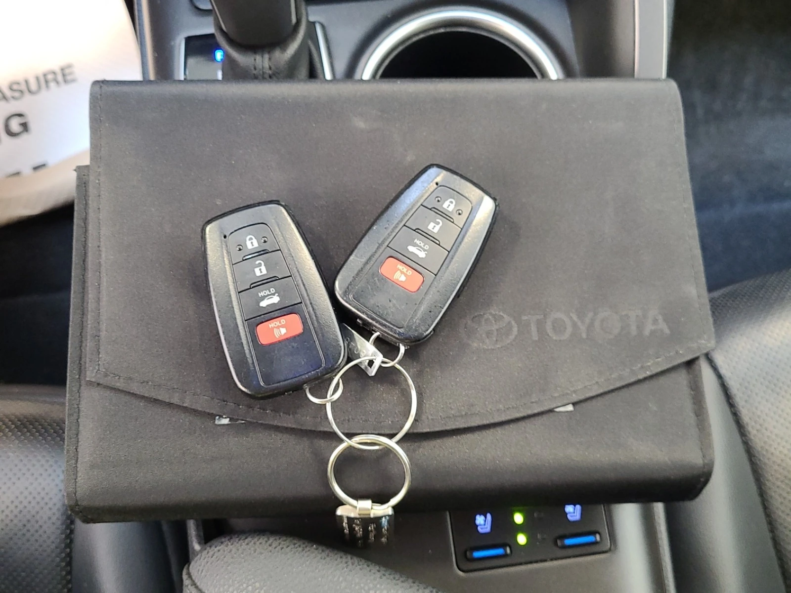 Toyota Camry XLE * * CARFAX * *   * *  | Mobile.bg   11