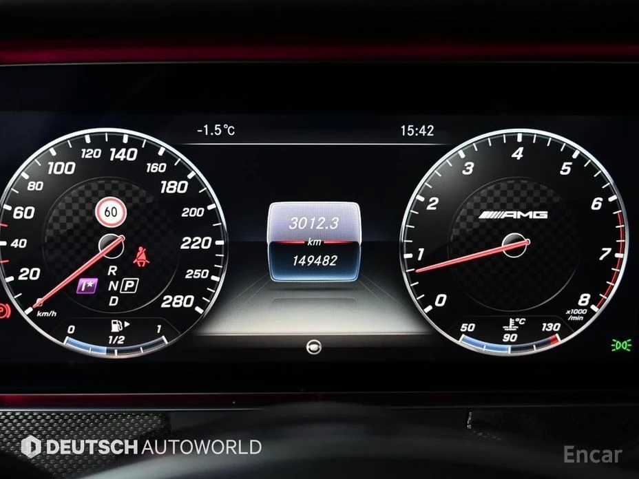 Mercedes-Benz E 43 AMG  - изображение 8