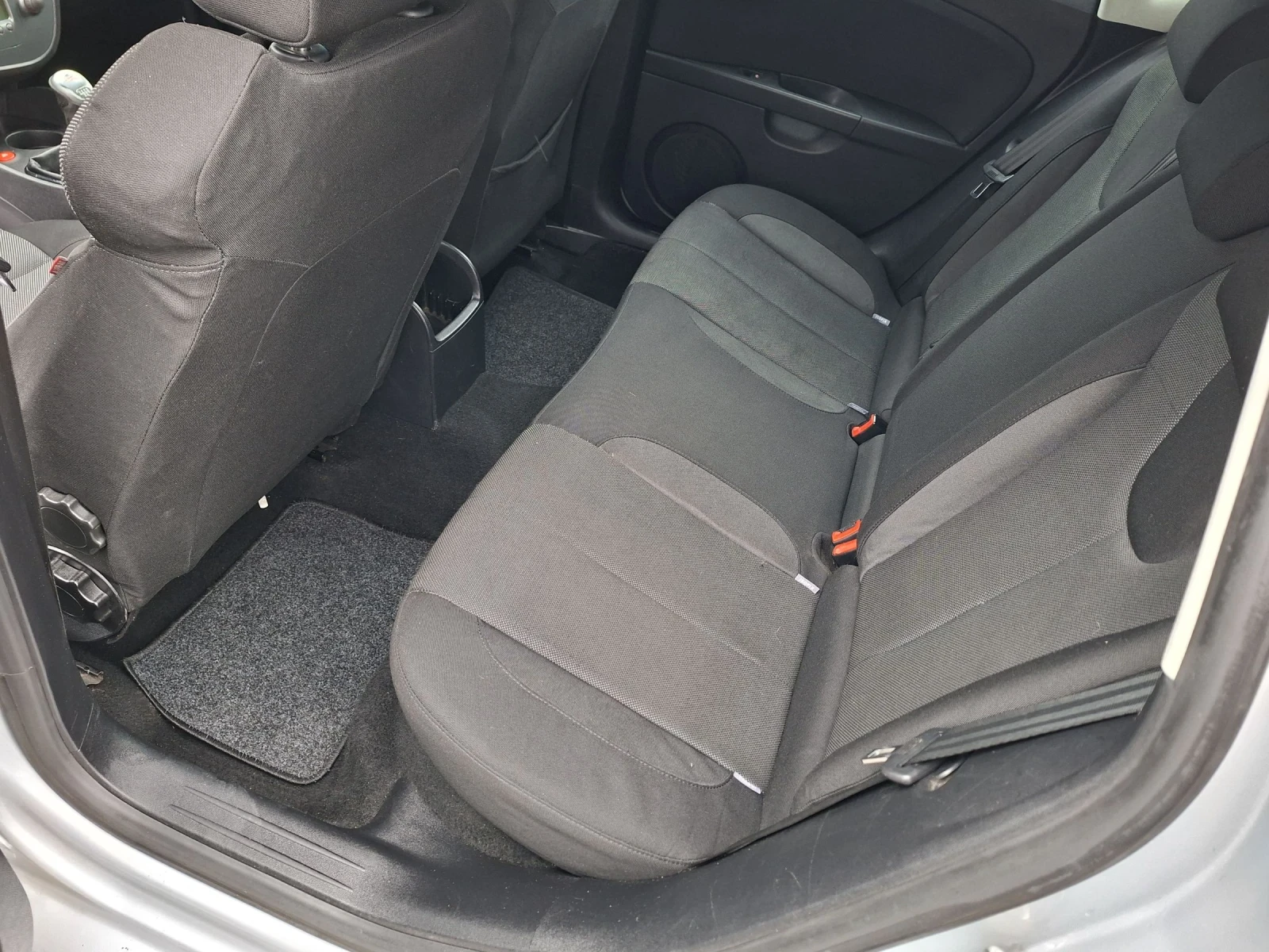 Seat Leon 2.0 TDI FR 170k.s.comanreal - изображение 10