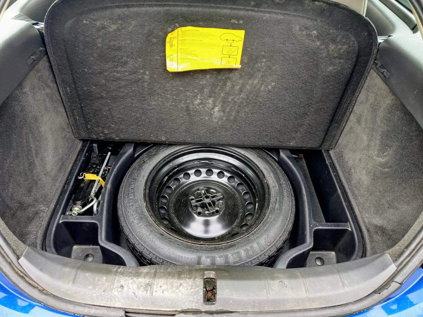 Volvo C30 D5 R-Design Автоматик, снимка 16 - Автомобили и джипове - 53563326