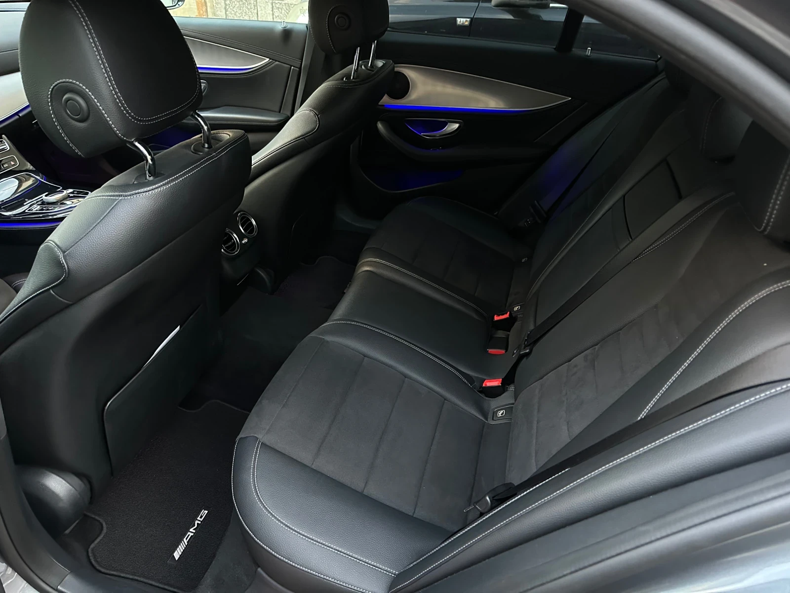 Mercedes-Benz E 220 d 4matic, снимка 12 - Автомобили и джипове - 53916712