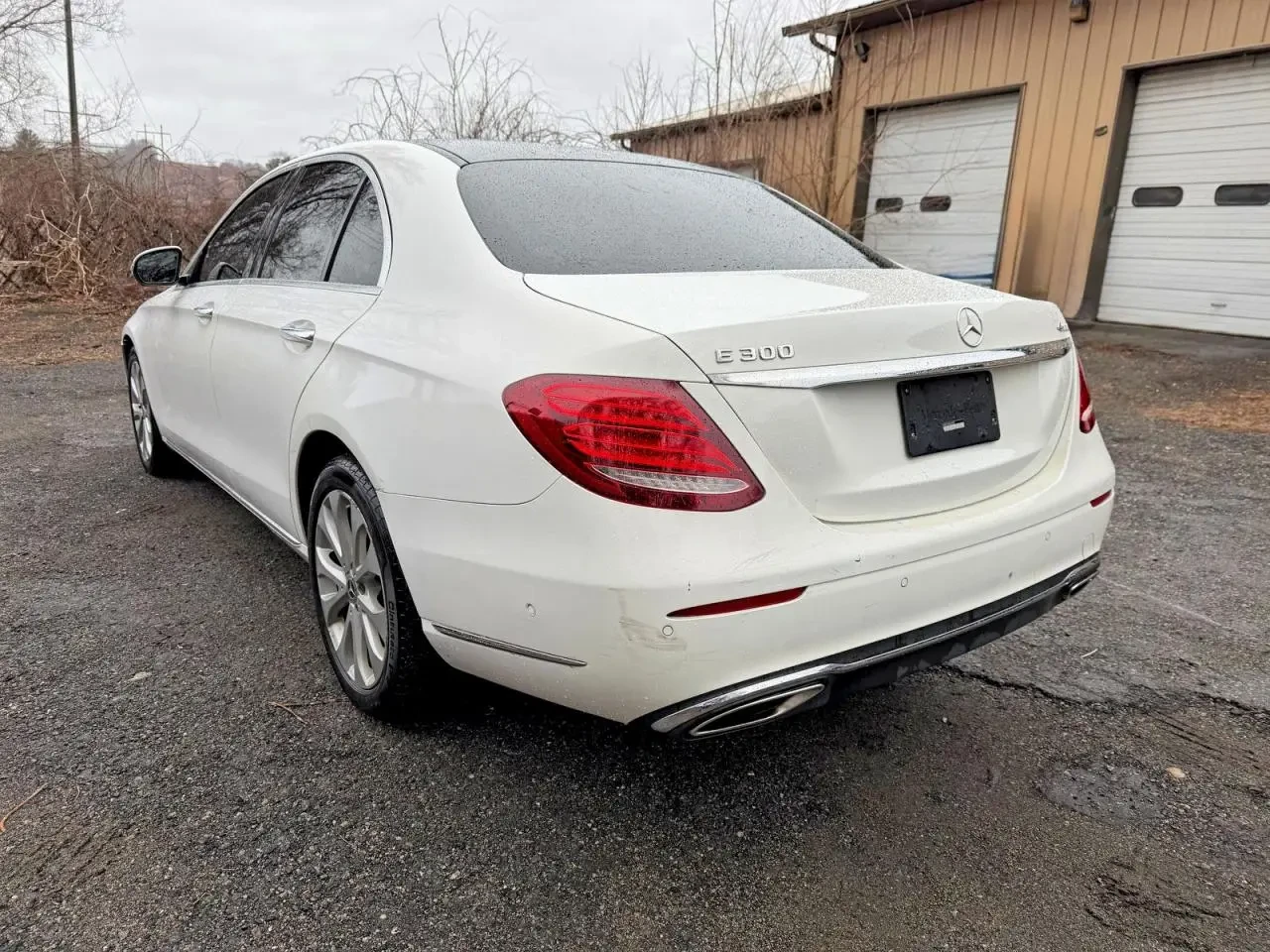 Mercedes-Benz E 300, снимка 4 - Автомобили и джипове - 54079995