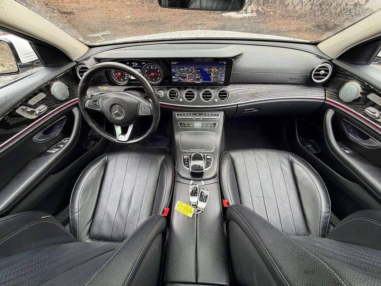 Mercedes-Benz E 300, снимка 11 - Автомобили и джипове - 54079995