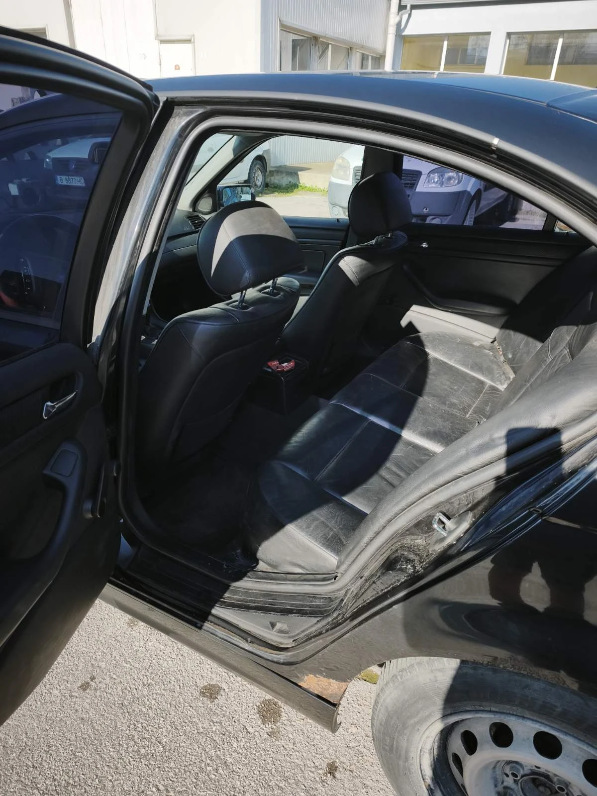 BMW 320, снимка 4 - Автомобили и джипове - 54118847