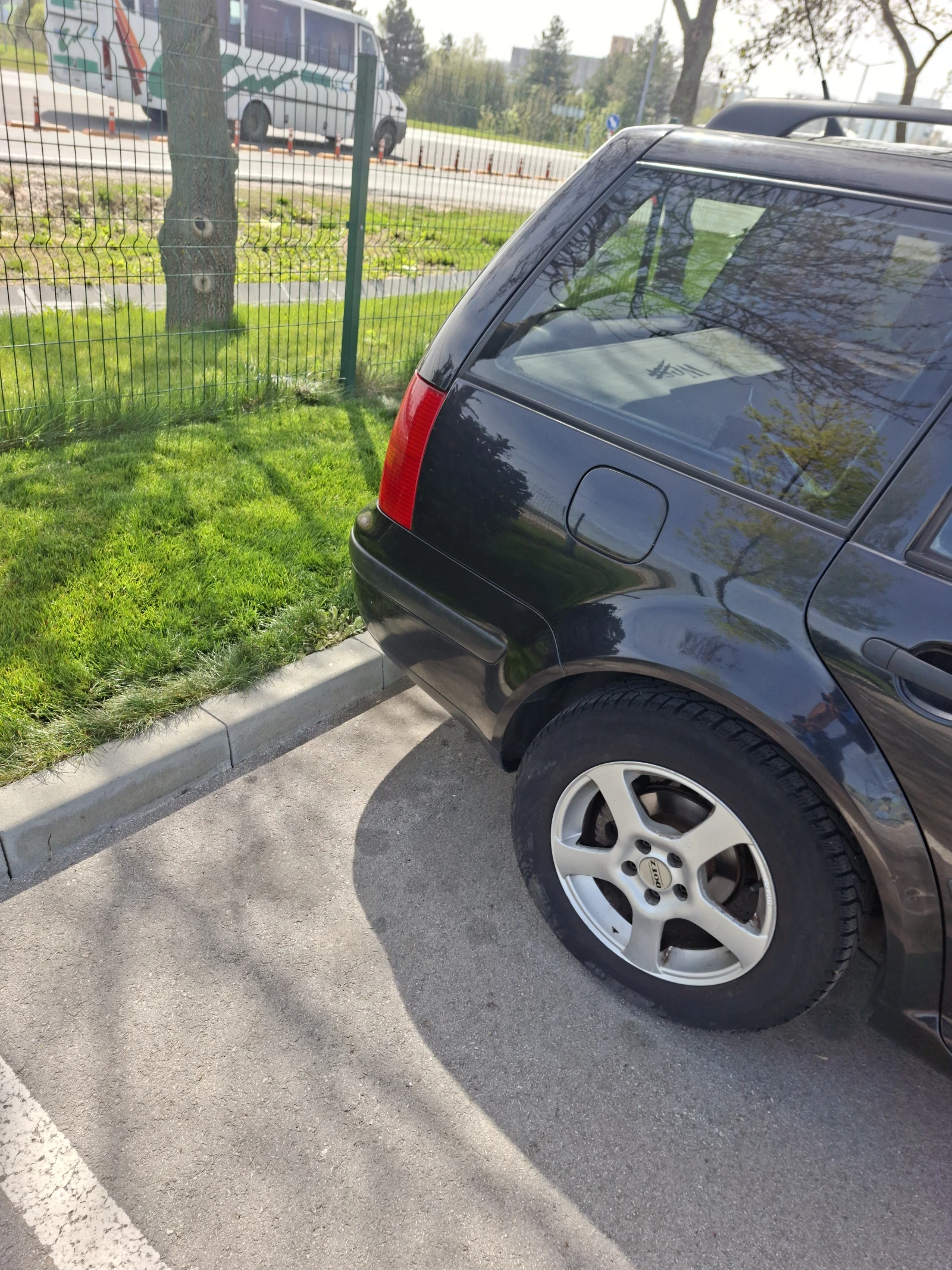 VW Golf, снимка 3 - Автомобили и джипове - 54227035