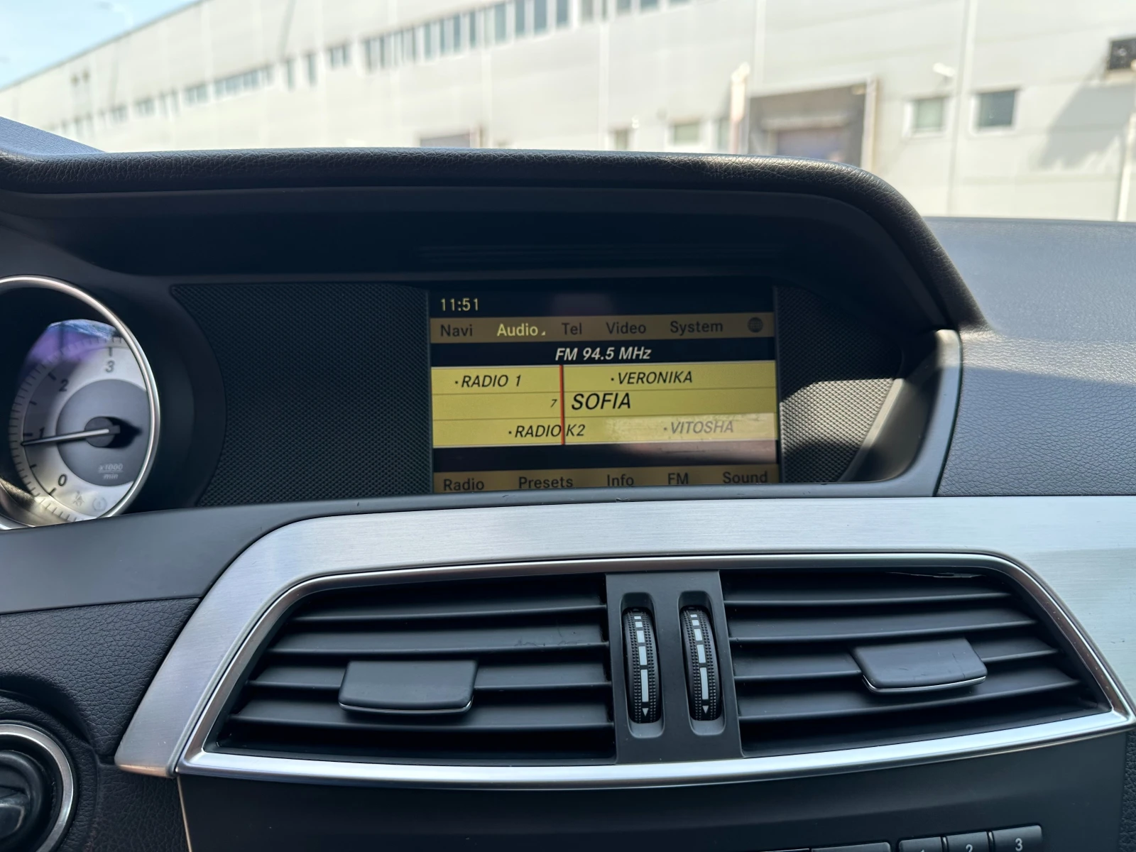 Mercedes-Benz C 250 4Matic, снимка 14 - Автомобили и джипове - 54364102