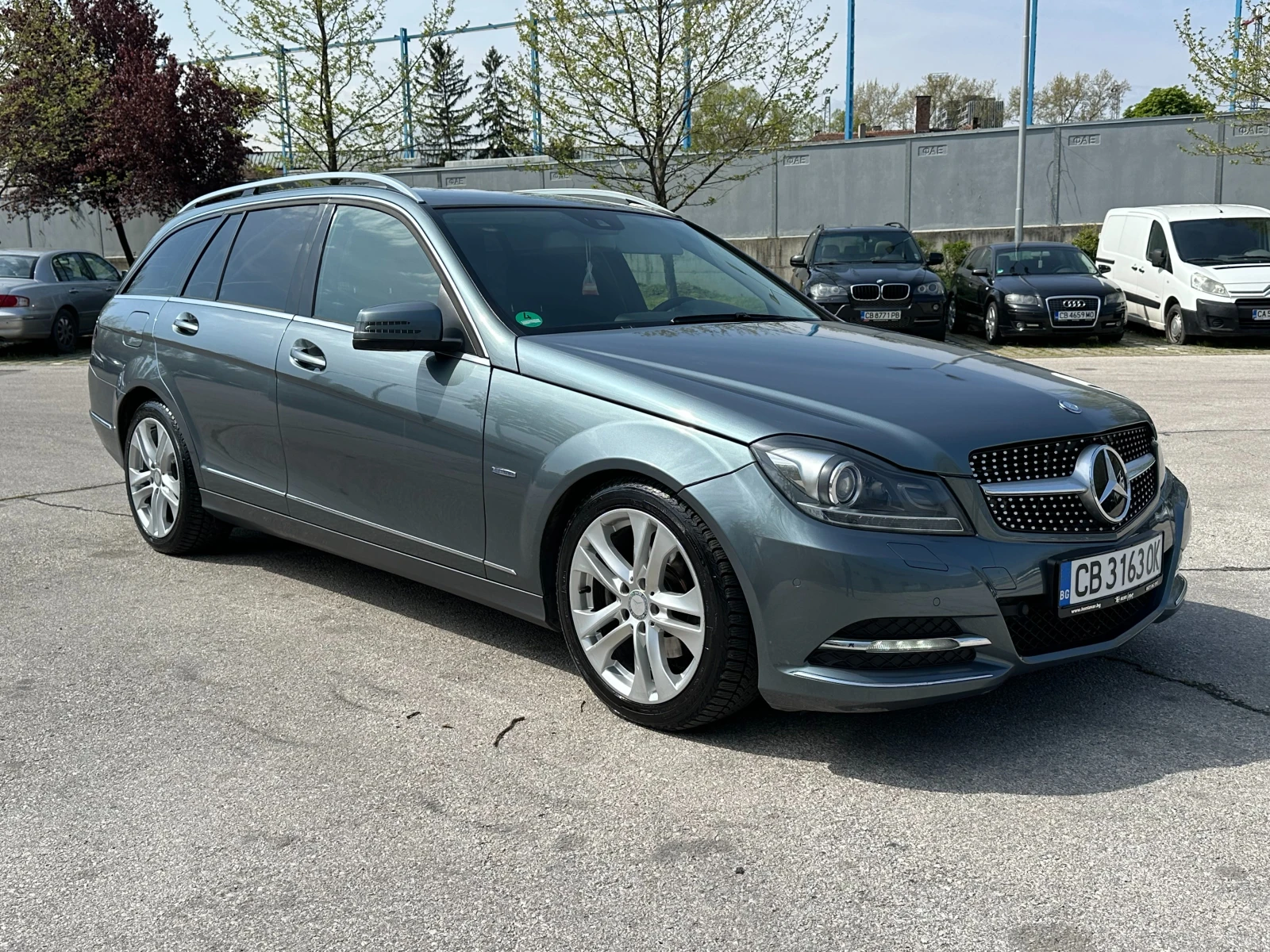 Mercedes-Benz C 250 4Matic, снимка 7 - Автомобили и джипове - 54364102