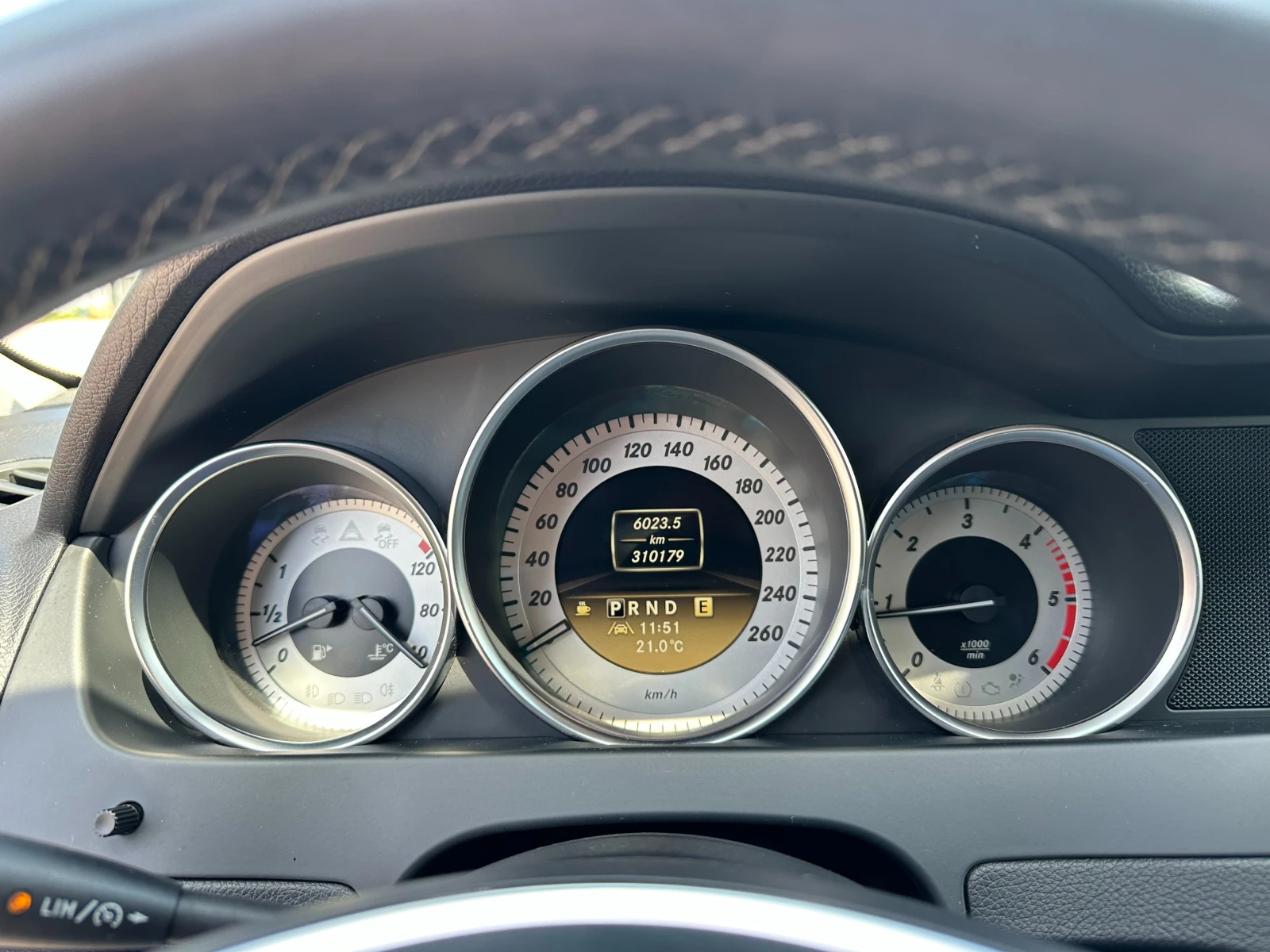 Mercedes-Benz C 250 4Matic, снимка 16 - Автомобили и джипове - 54364102