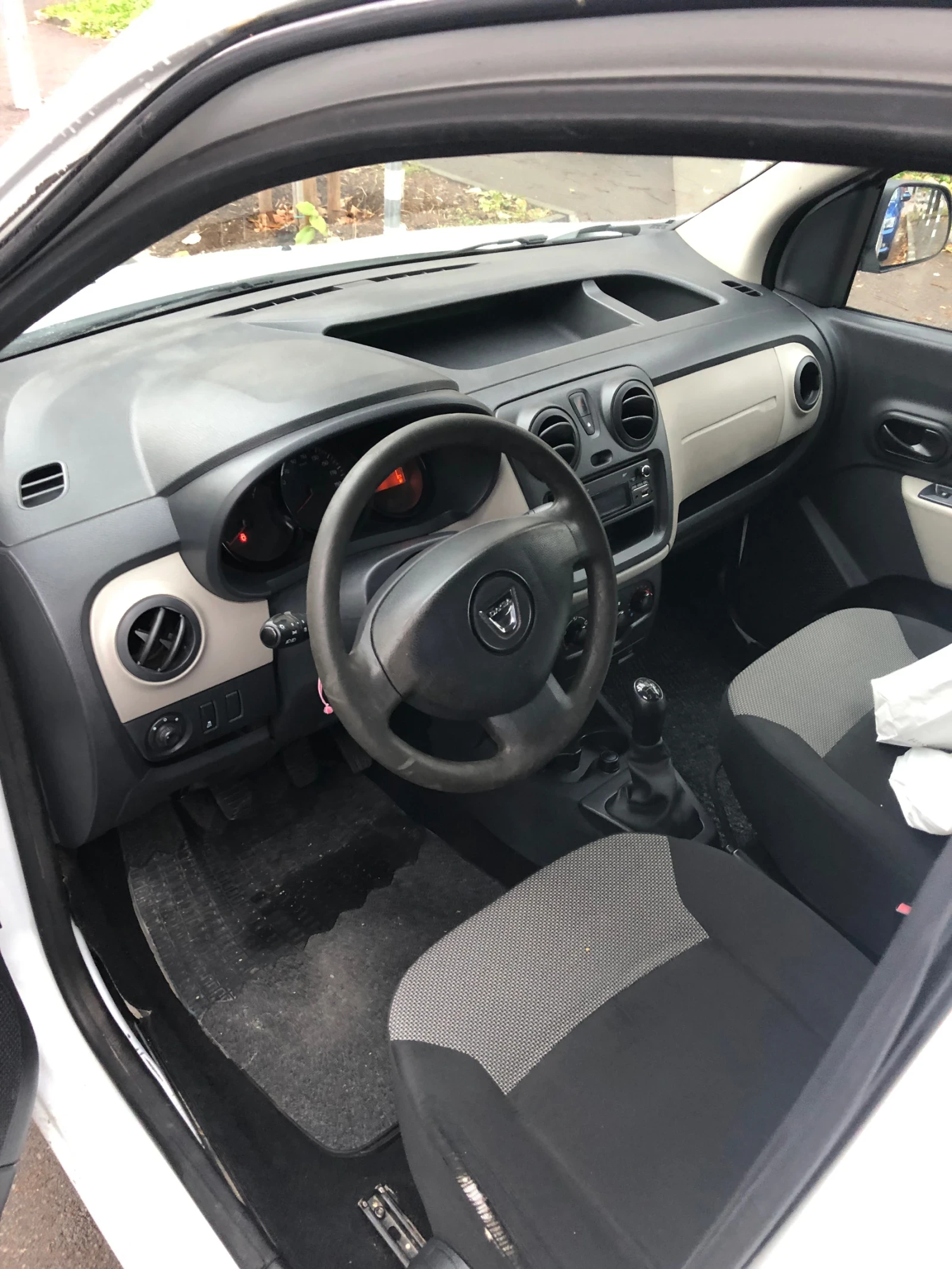 Dacia Dokker, снимка 9 - Автомобили и джипове - 54526750