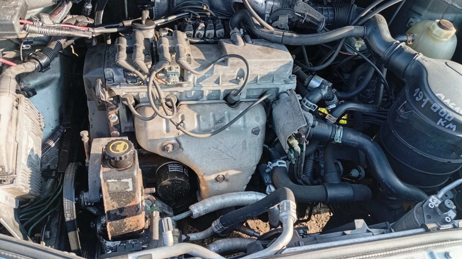 Renault Scenic Ван , снимка 8 - Автомобили и джипове - 55081107