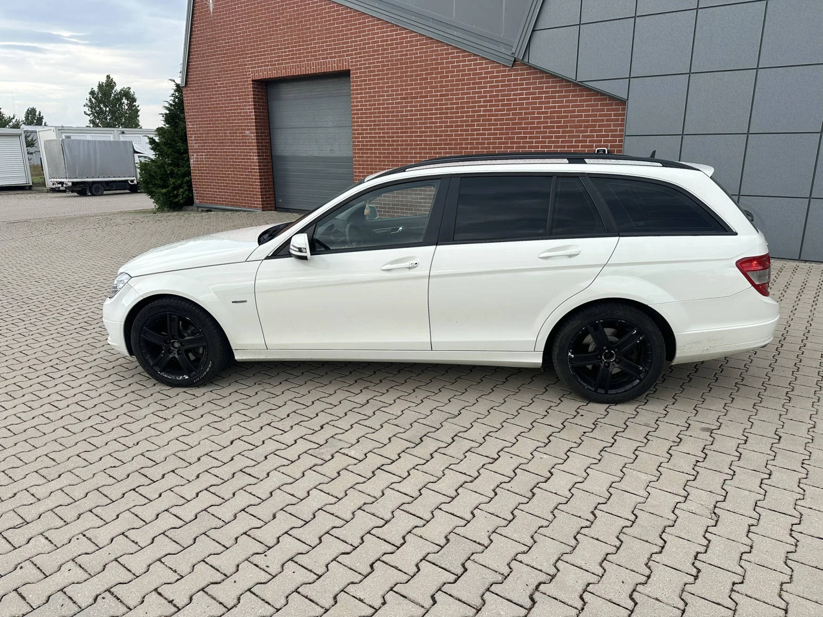 Mercedes-Benz C 220  2.2CDI Автомат, снимка 7 - Автомобили и джипове - 55256656