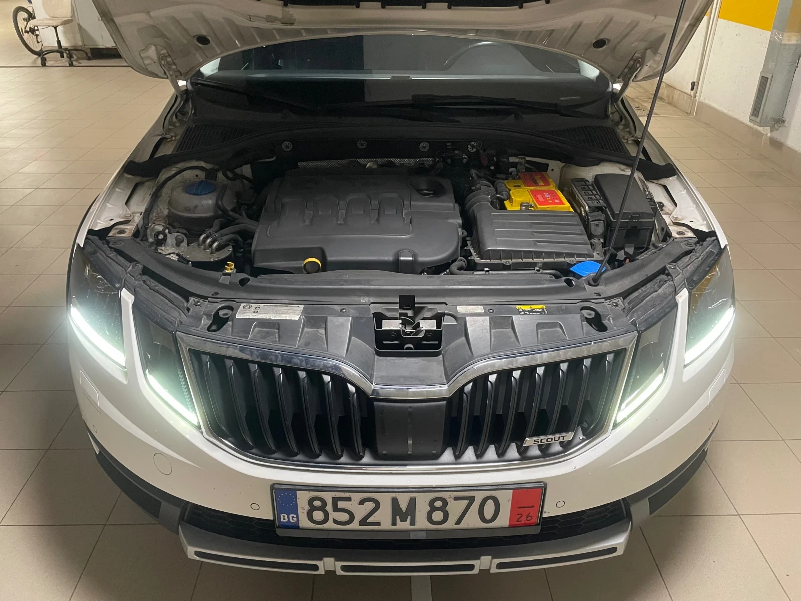 Skoda Octavia 2.0TDI 4x4 Automatic , снимка 4 - Автомобили и джипове - 55378274