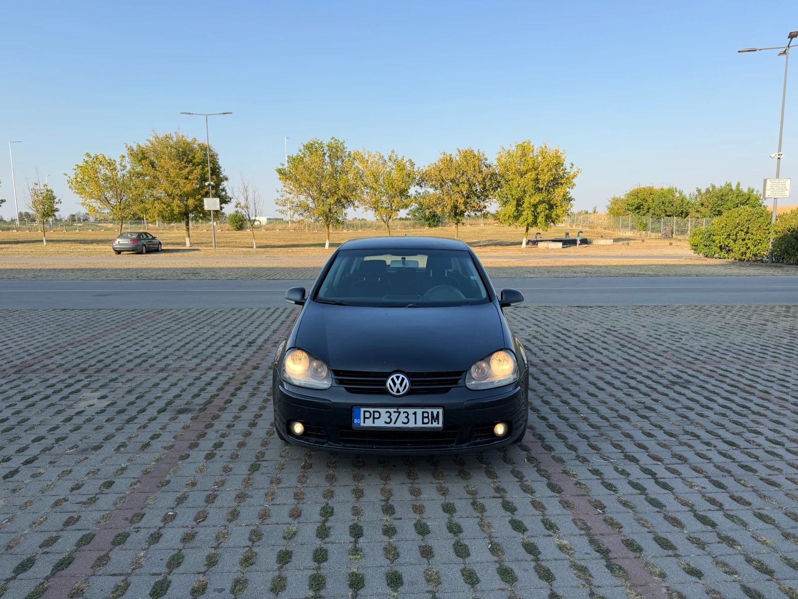 VW Golf 2.0 140 КОНЯ, снимка 2 - Автомобили и джипове - 55771508