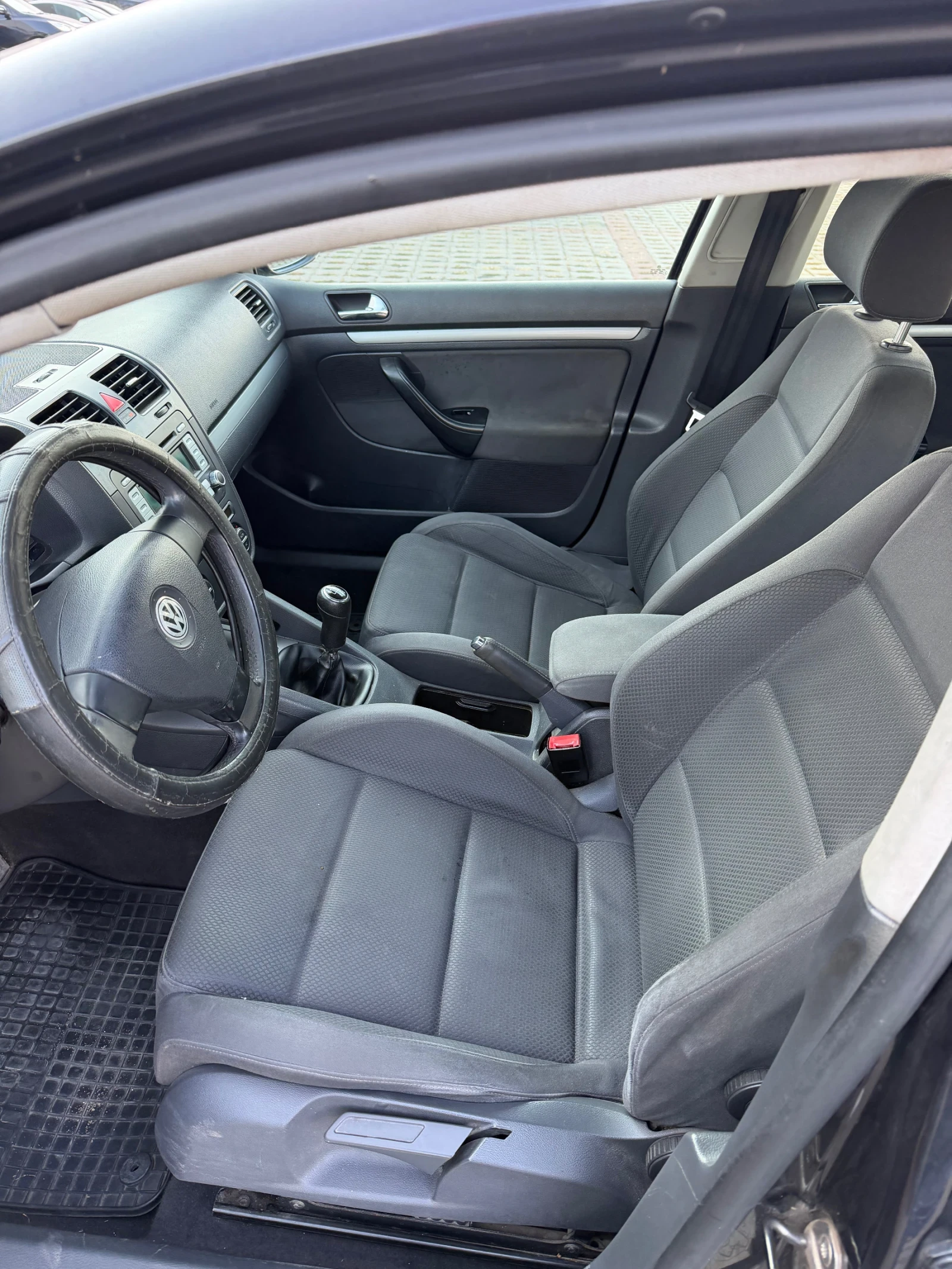 VW Golf 2.0 140 КОНЯ, снимка 8 - Автомобили и джипове - 55771508