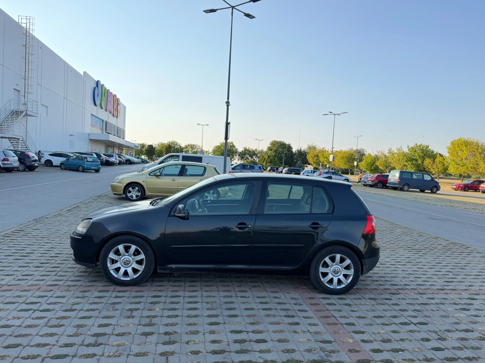 VW Golf 2.0 140 КОНЯ, снимка 4 - Автомобили и джипове - 55771508