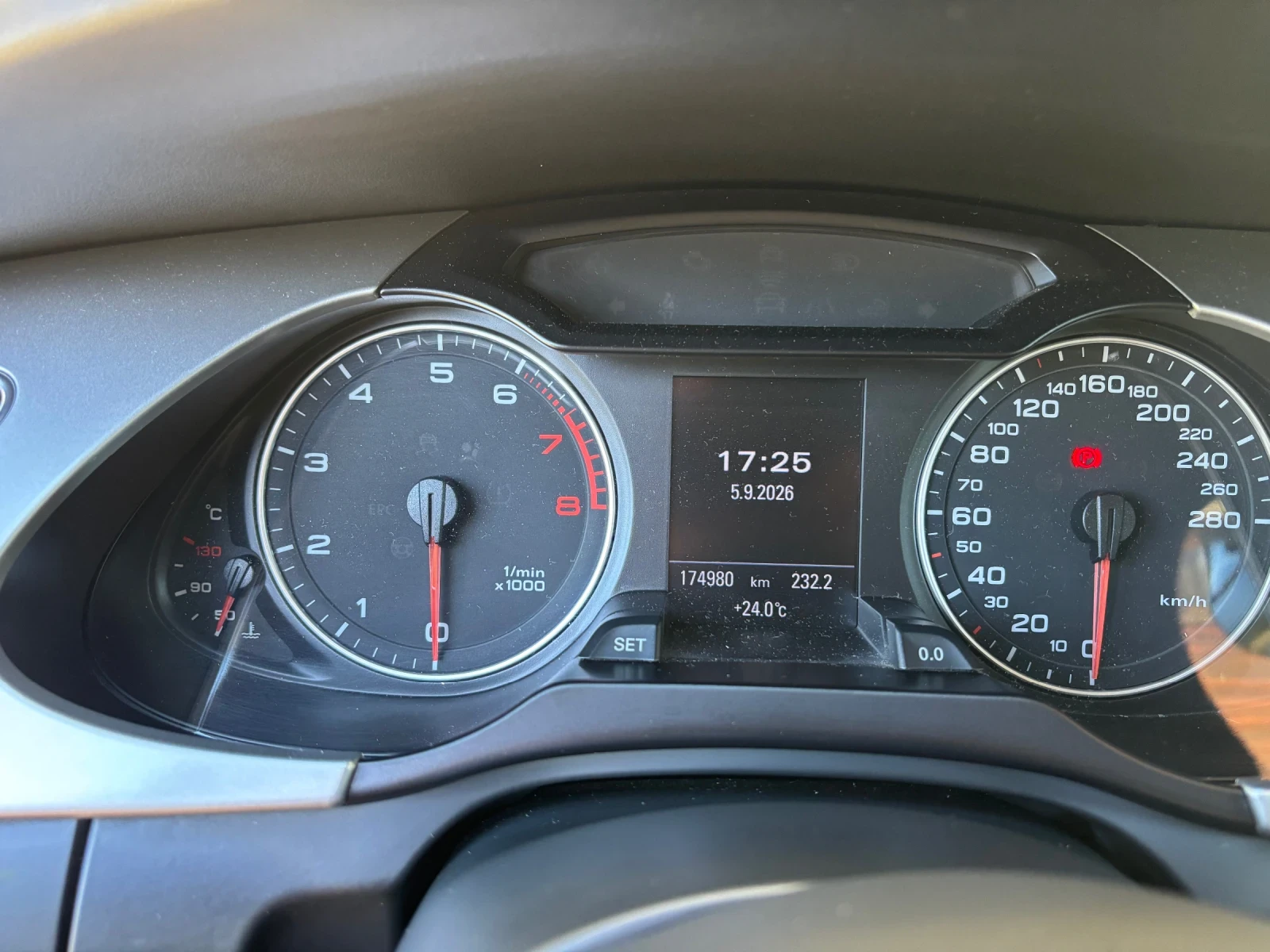 Audi A4, снимка 2 - Автомобили и джипове - 55963809
