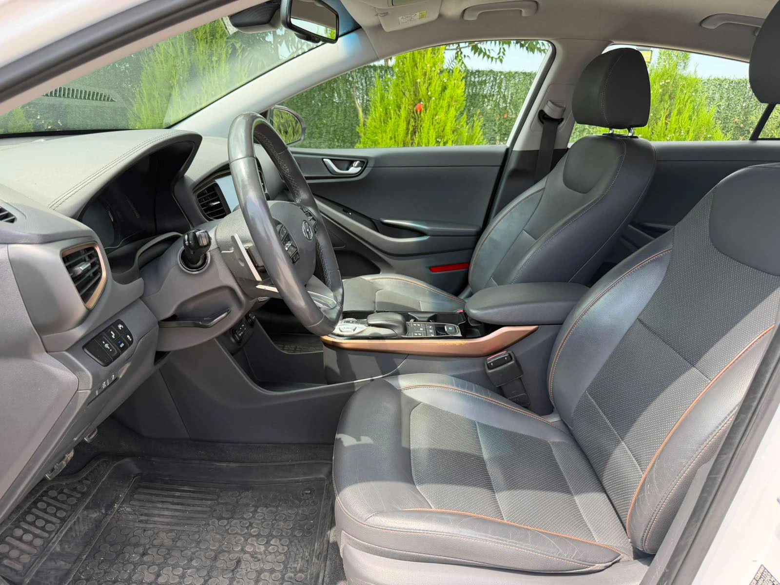 Hyundai Ioniq Premium, снимка 12 - Автомобили и джипове - 55989763