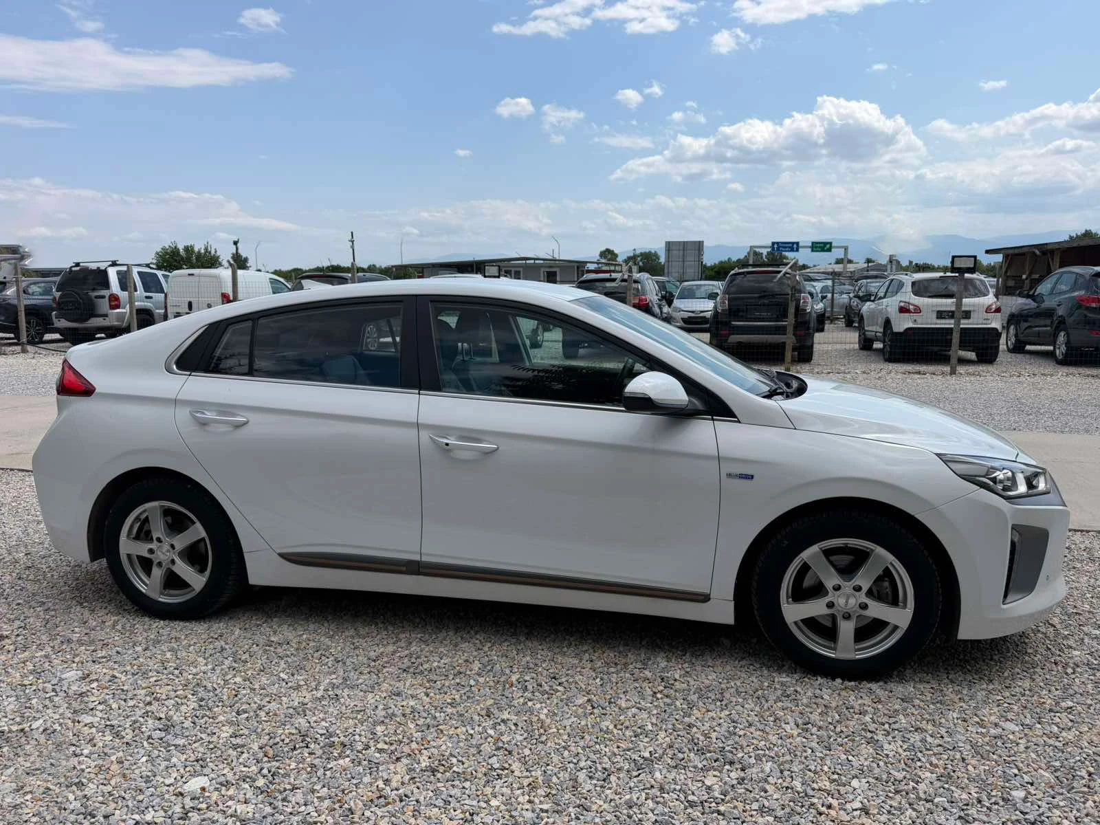 Hyundai Ioniq Premium, снимка 5 - Автомобили и джипове - 55989763