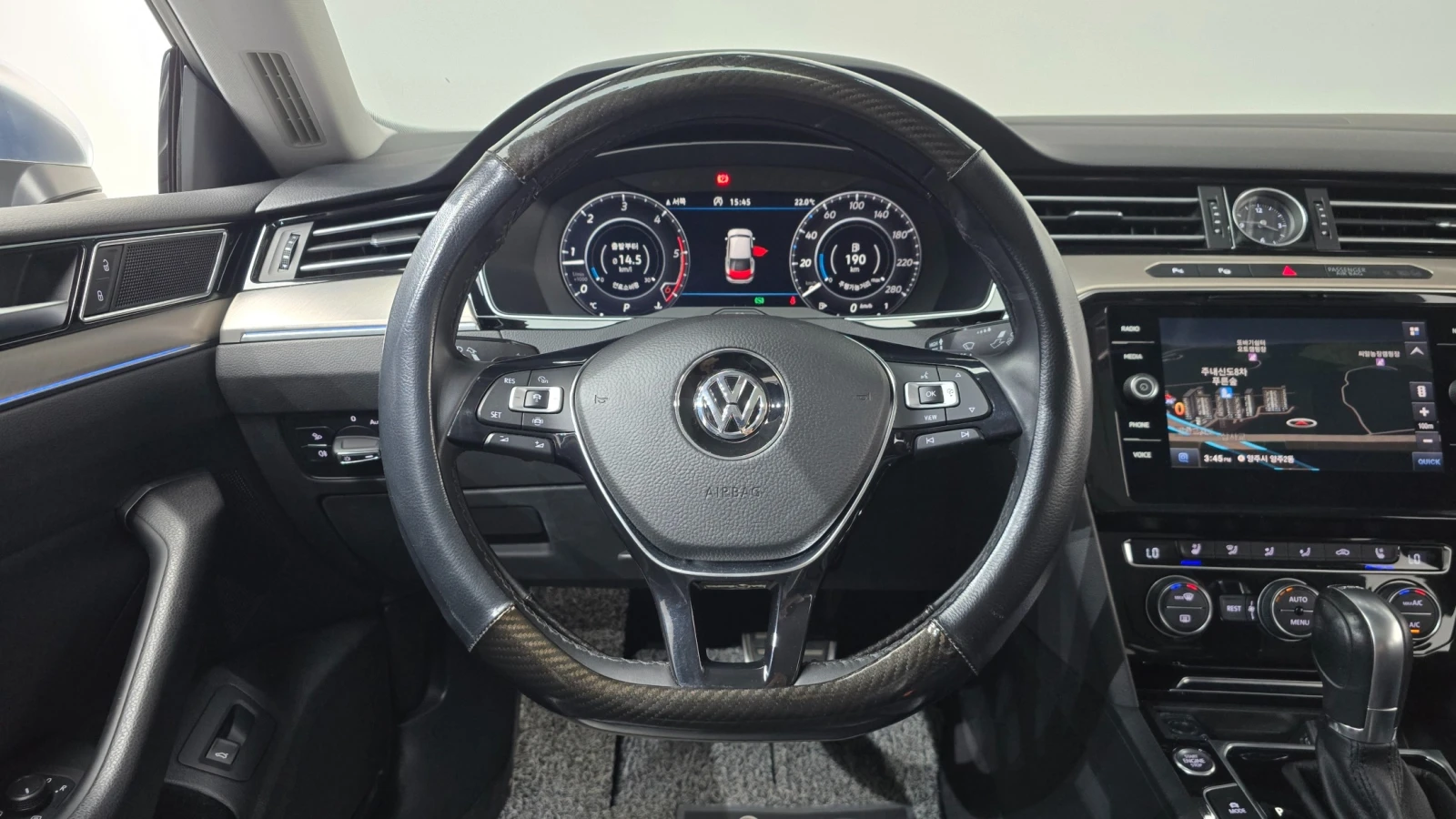VW Arteon 2.0 TDI Premium | Шибедах | LED | HUD, снимка 12 - Автомобили и джипове - 56068346