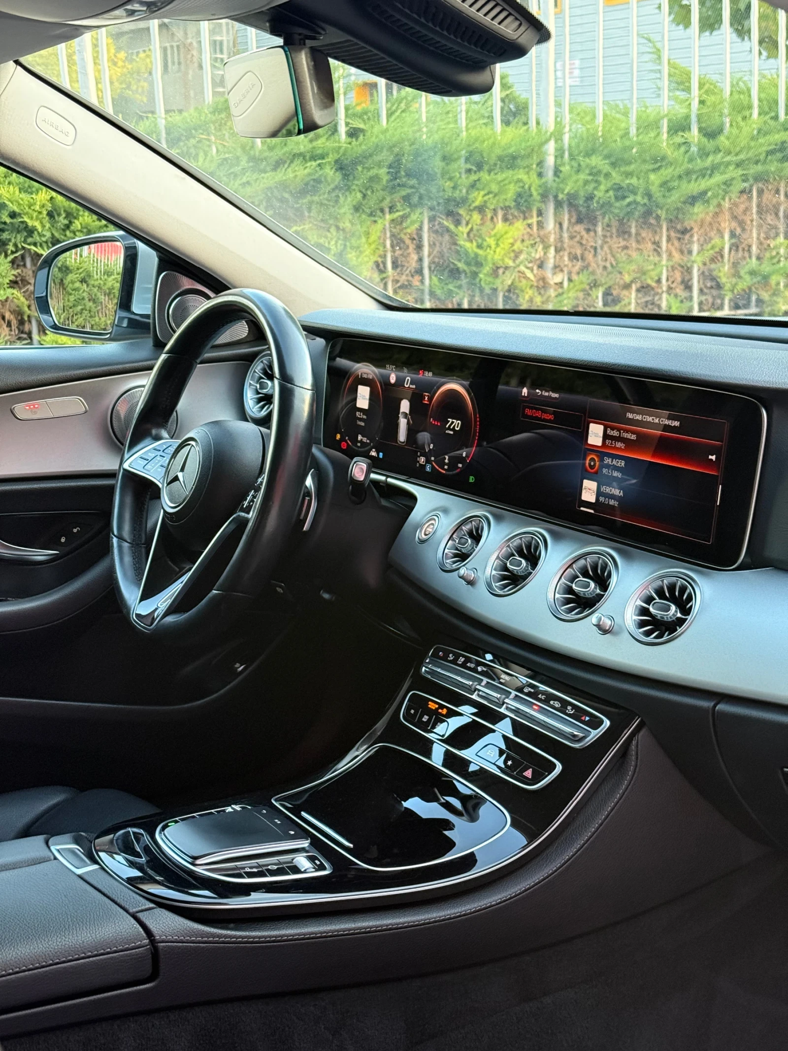 Mercedes-Benz E 220 9G-TRONIC* BURMESTER, снимка 6 - Автомобили и джипове - 56280903