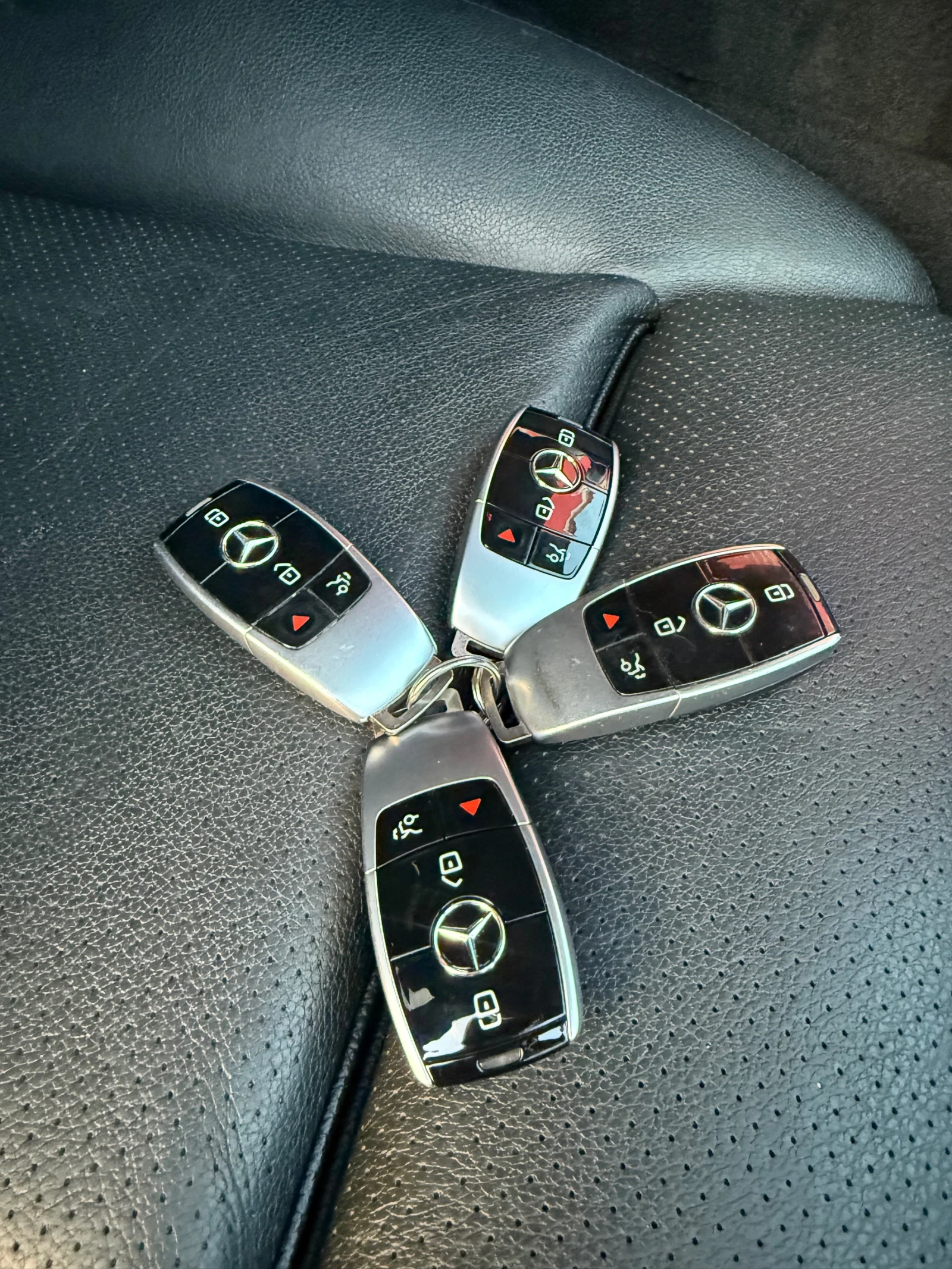 Mercedes-Benz E 220 9G-TRONIC* BURMESTER, снимка 10 - Автомобили и джипове - 56280903