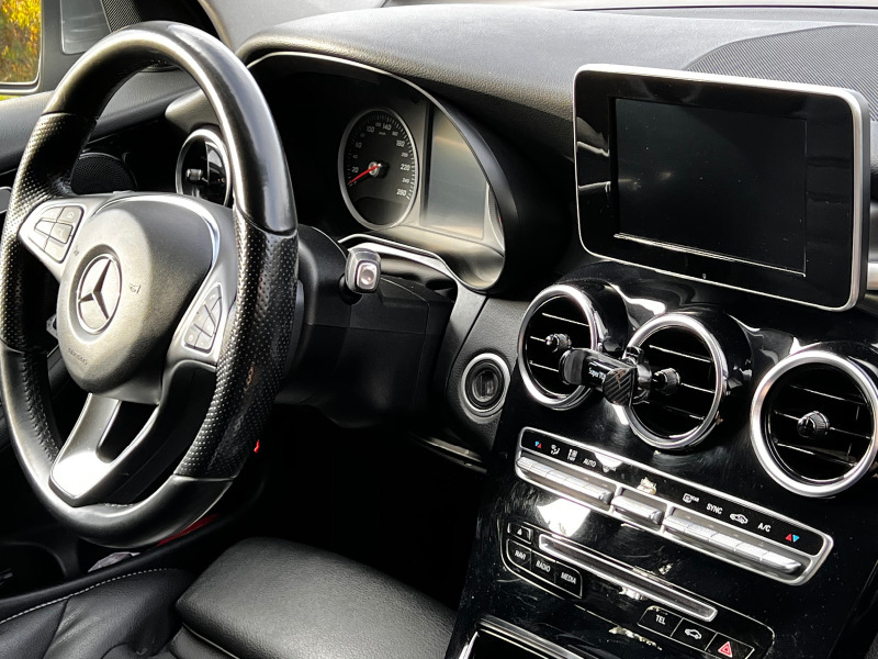 Mercedes-Benz GLC 250 4 MATIC Обслужена 2022, снимка 8 - Автомобили и джипове - 46309324